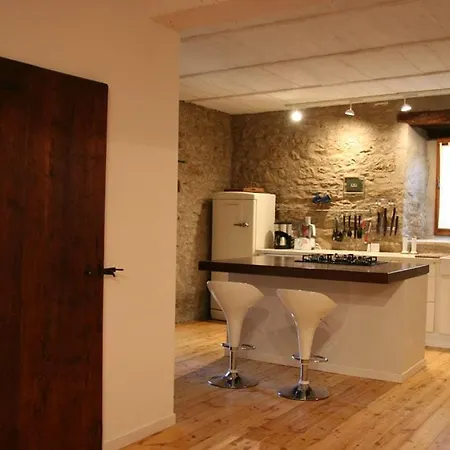 With Spectacular Private Swimminpool&view, Wifi